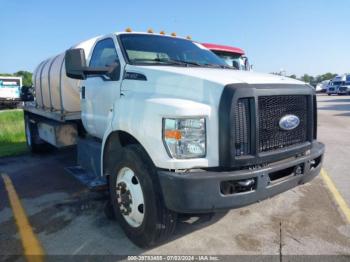  Salvage Ford F-750 Gas