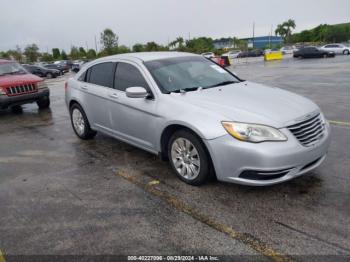  Salvage Chrysler 200