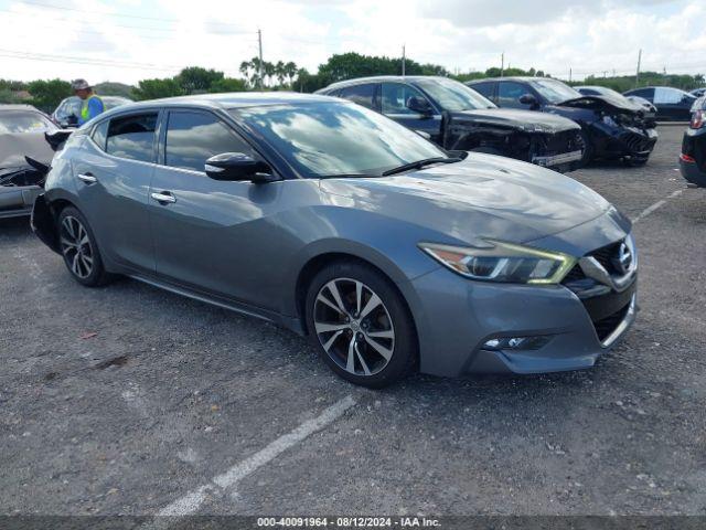  Salvage Nissan Maxima