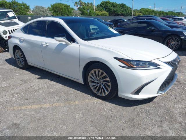  Salvage Lexus Es