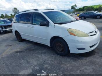  Salvage Toyota Sienna