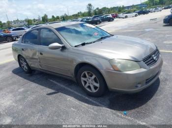  Salvage Nissan Altima