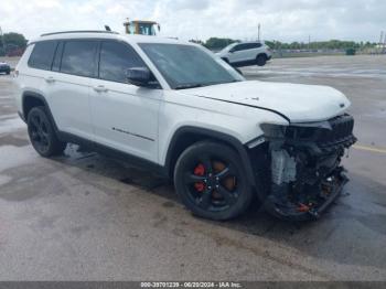  Salvage Jeep Grand Cherokee