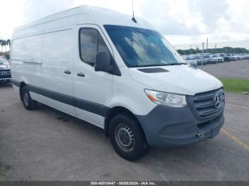  Salvage Mercedes-Benz Sprinter 2500