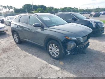  Salvage Hyundai TUCSON