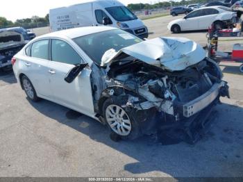  Salvage Nissan Altima