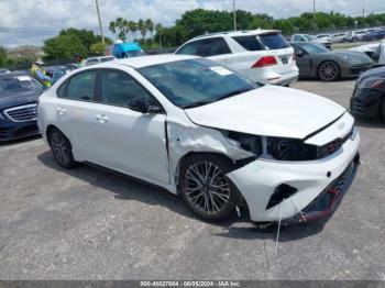  Salvage Kia Forte