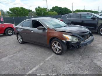  Salvage Nissan Altima