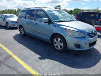  Salvage Volkswagen Routan