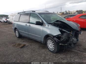  Salvage Toyota Sienna