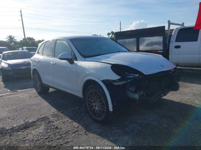  Salvage Porsche Cayenne