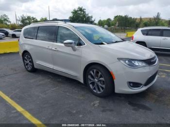  Salvage Chrysler Pacifica