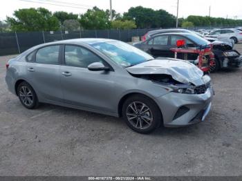  Salvage Kia Forte