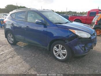  Salvage Hyundai TUCSON