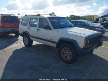  Salvage Jeep Cherokee