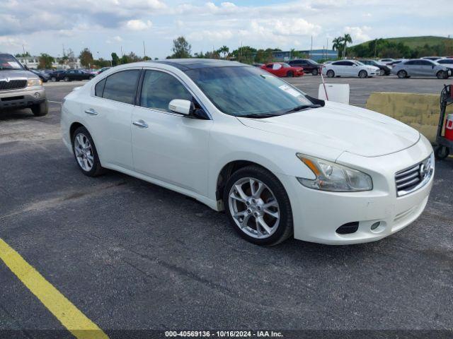  Salvage Nissan Maxima