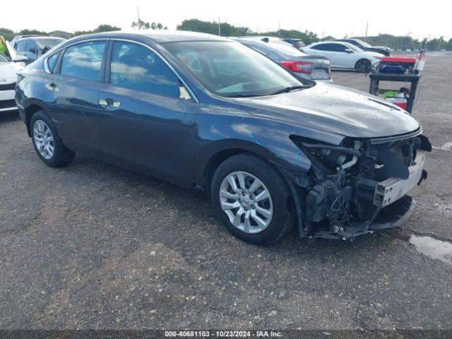  Salvage Nissan Altima