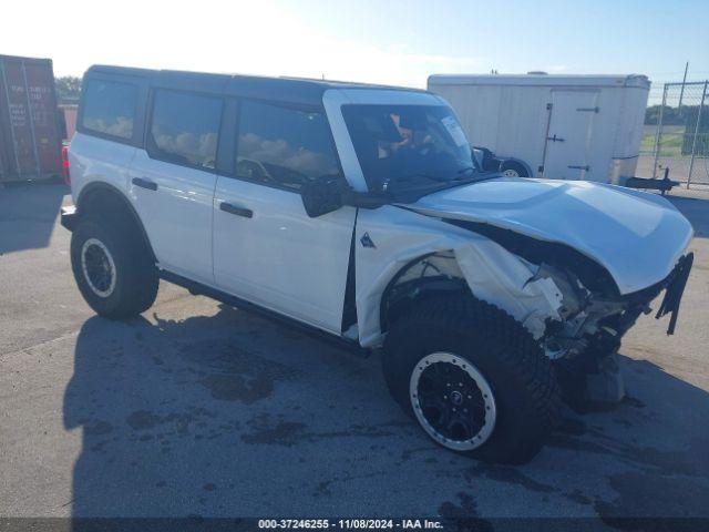  Salvage Ford Bronco