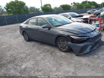  Salvage Hyundai ELANTRA