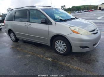  Salvage Toyota Sienna