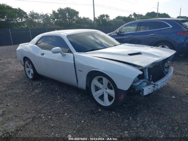  Salvage Dodge Challenger