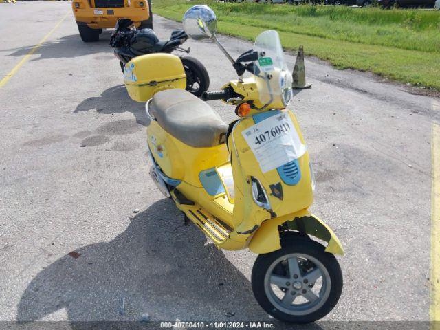  Salvage Vespa Lx