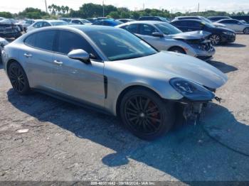  Salvage Porsche Panamera