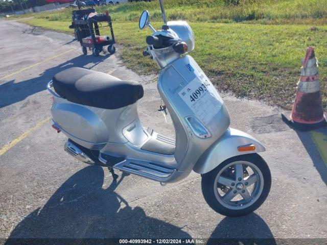  Salvage Vespa Lx