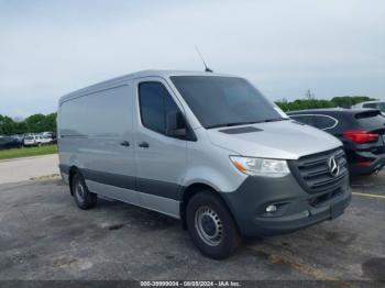  Salvage Mercedes-Benz Sprinter 2500