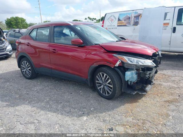  Salvage Nissan Kicks