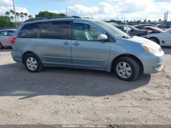  Salvage Toyota Sienna