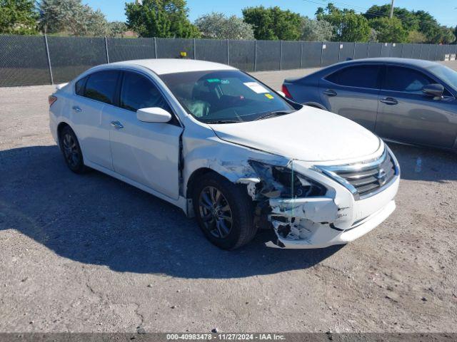  Salvage Nissan Altima