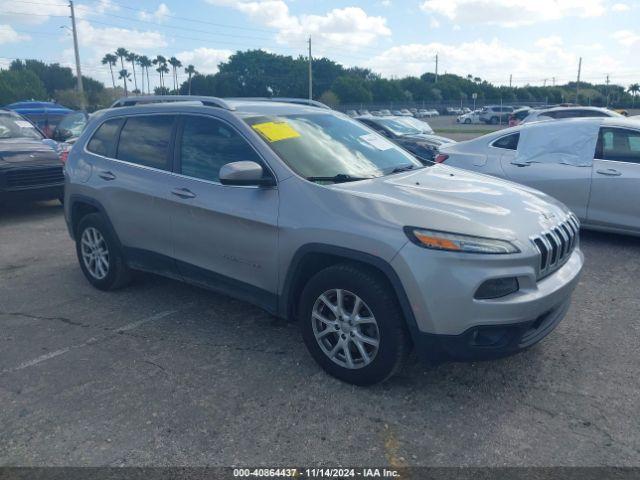  Salvage Jeep Cherokee