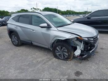  Salvage Hyundai TUCSON