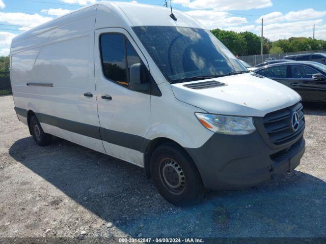  Salvage Mercedes-Benz Sprinter 2500