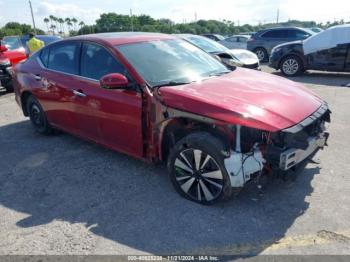  Salvage Nissan Altima