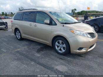  Salvage Toyota Sienna