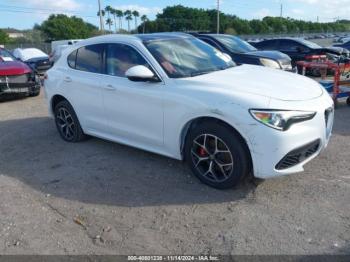  Salvage Alfa Romeo Stelvio