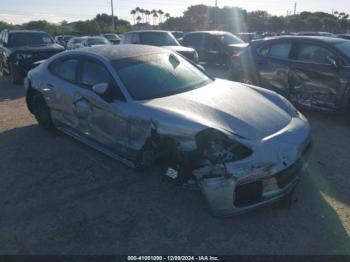  Salvage Porsche Panamera