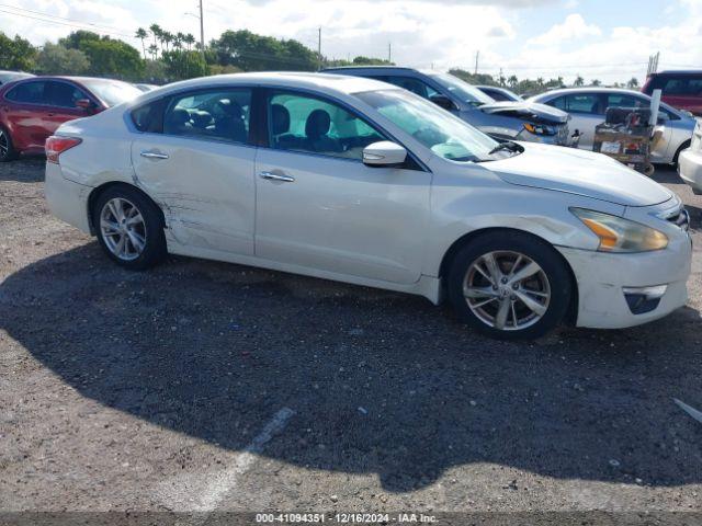  Salvage Nissan Altima