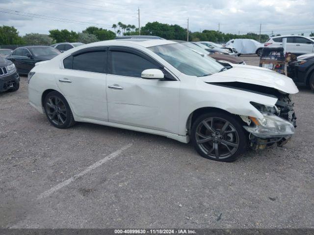  Salvage Nissan Maxima