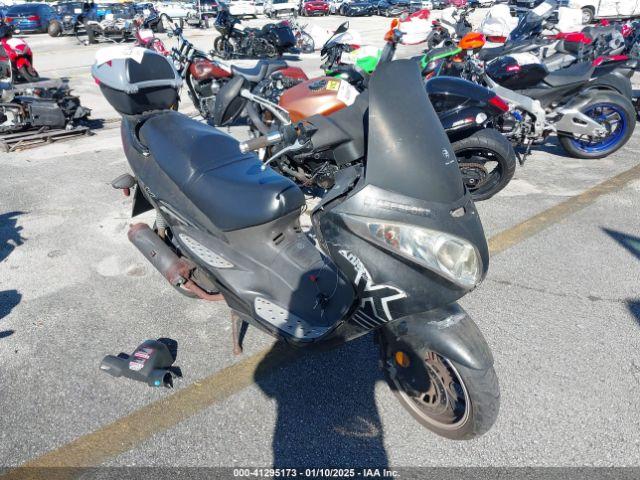  Salvage Riya 149cc Scooter