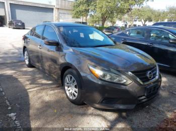  Salvage Nissan Altima