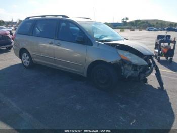  Salvage Toyota Sienna