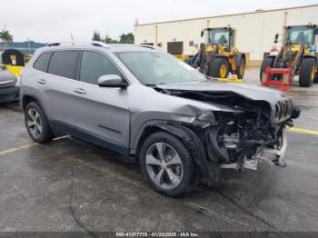  Salvage Jeep Cherokee