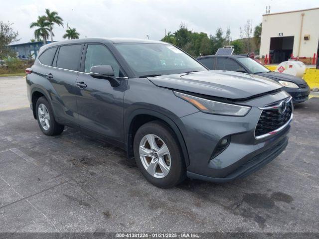  Salvage Toyota Highlander