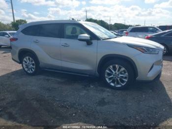  Salvage Toyota Highlander