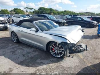  Salvage Ford Mustang