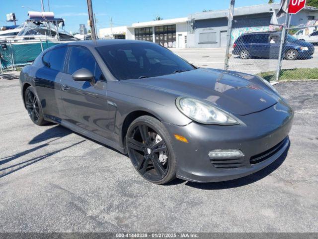  Salvage Porsche Panamera