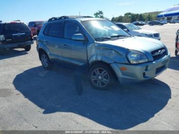  Salvage Hyundai TUCSON